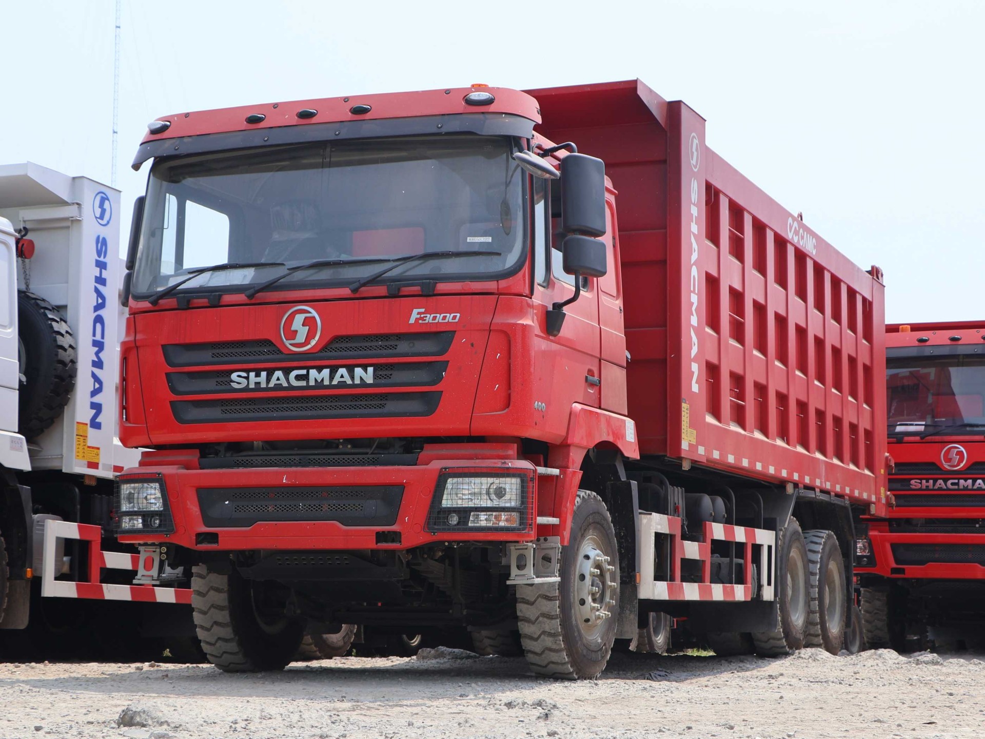 Shacman F3000 - Merah 400 HP